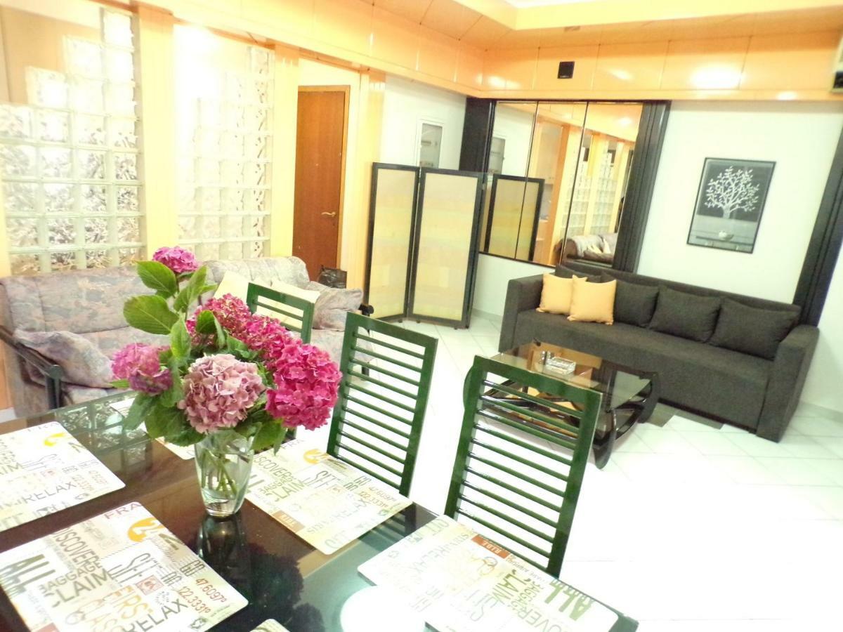 Christine'S Downtown Suites Kavála ภายนอก รูปภาพ