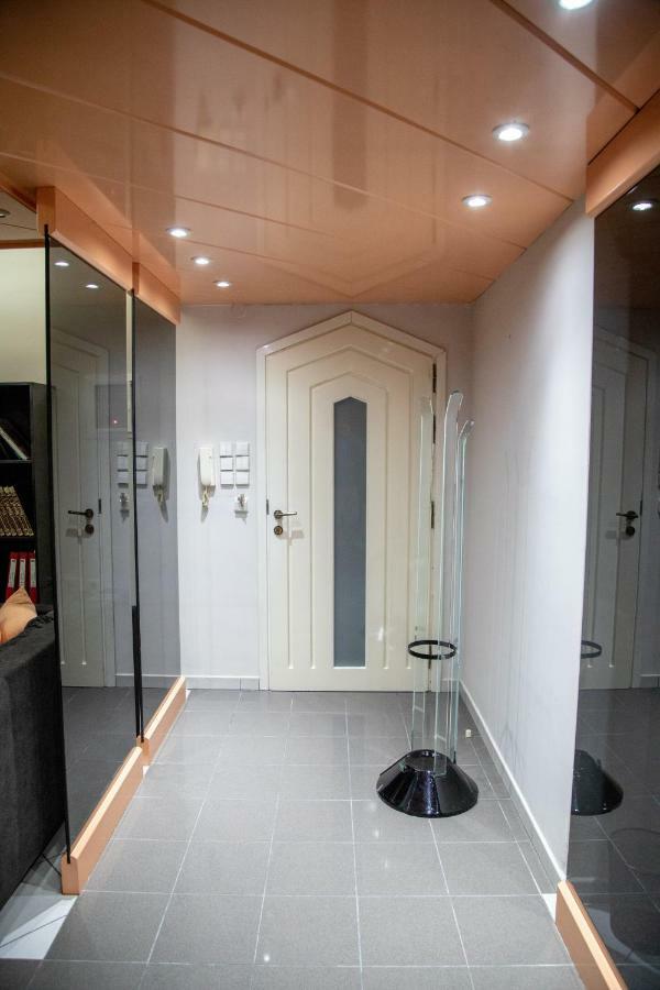 Christine'S Downtown Suites Kavála ภายนอก รูปภาพ