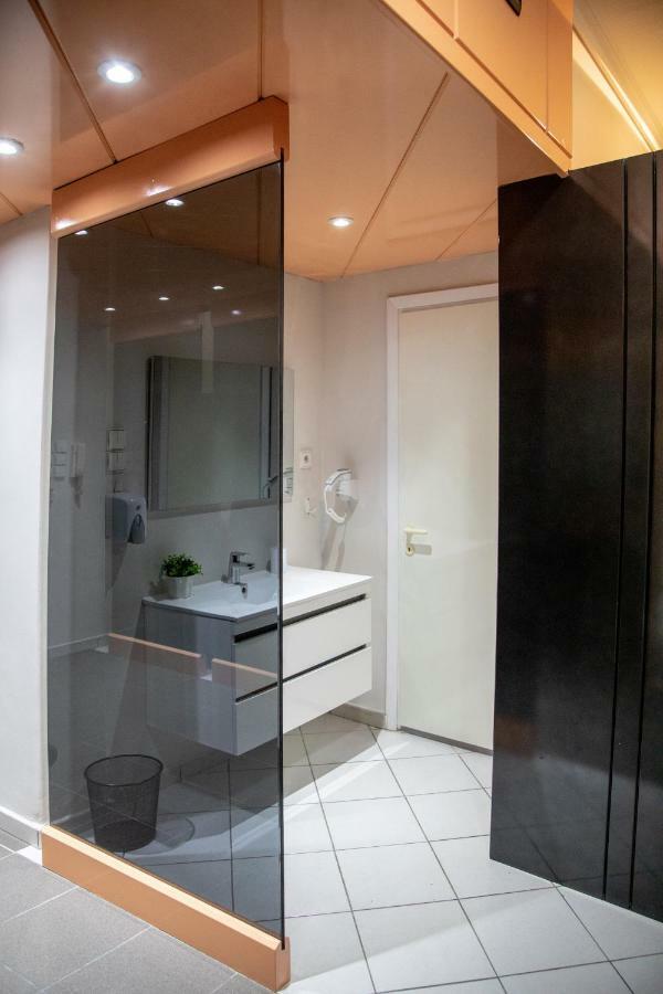 Christine'S Downtown Suites Kavála ภายนอก รูปภาพ